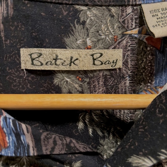 Beach Design Button Down Shirt - Picture 7 of 13